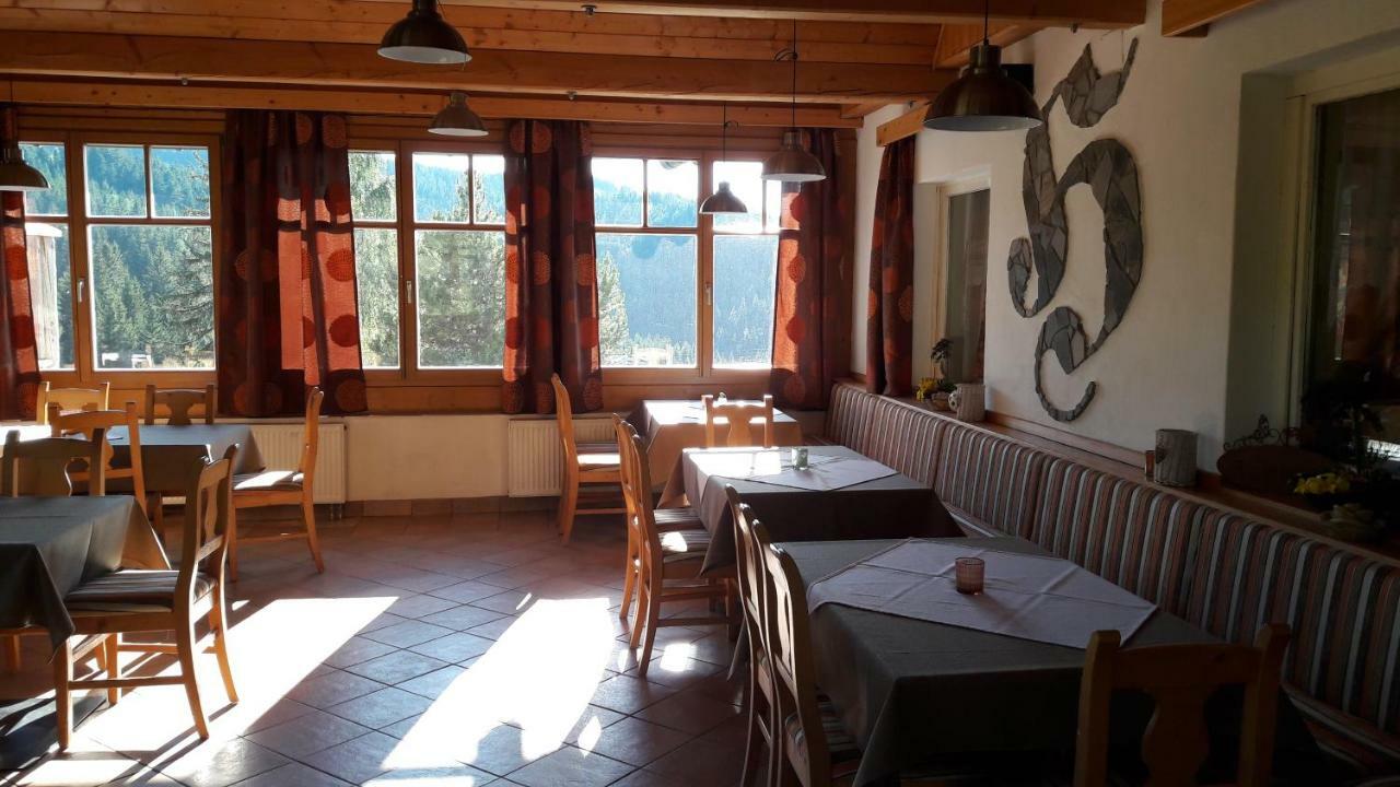Alpengasthof Hoiswirt Modriach エクステリア 写真